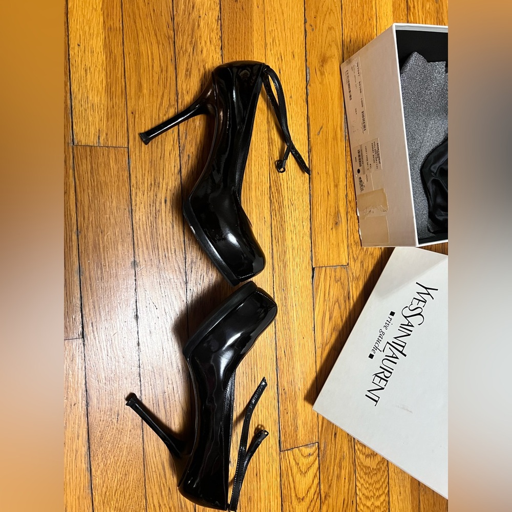 Yves Saint Laurent Glossy Black Platform 4 inch Heels